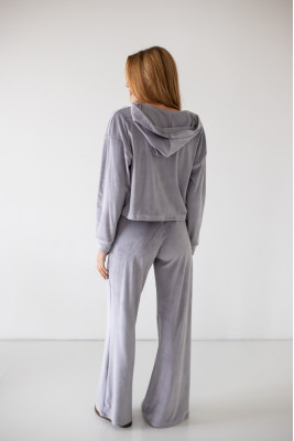 Костюм жіночий